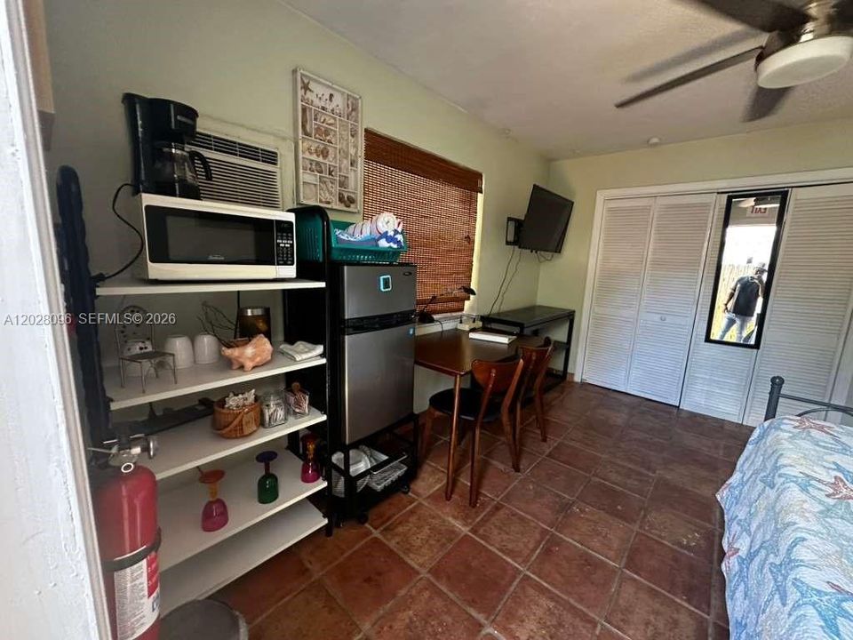 For Sale: $1,229,900 (5 beds, 4 baths, 2423 Square Feet)