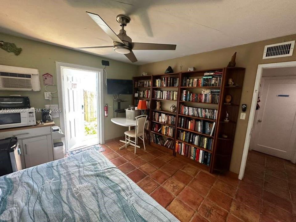 For Sale: $1,229,900 (5 beds, 4 baths, 2423 Square Feet)