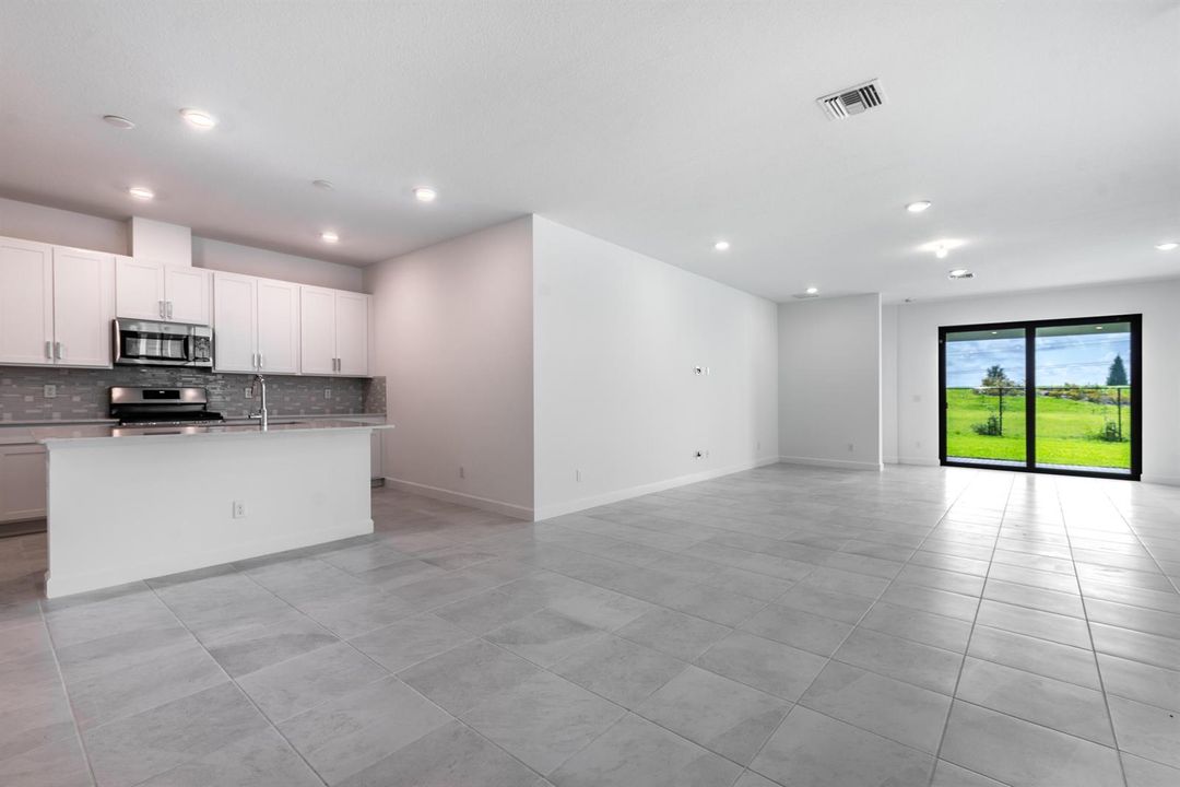 1306 Tangled Orchard Tre-14