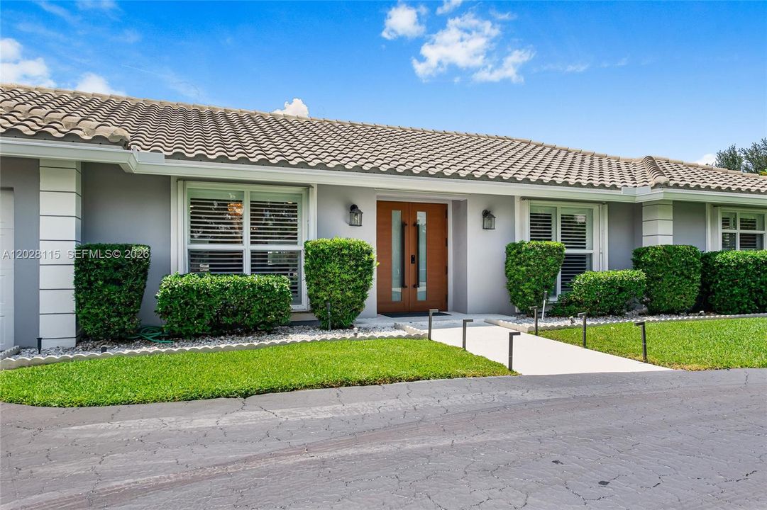 For Sale: $1,150,000 (5 beds, 3 baths, 2732 Square Feet)