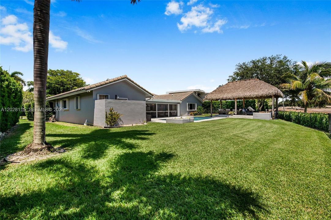 For Sale: $1,150,000 (5 beds, 3 baths, 2732 Square Feet)