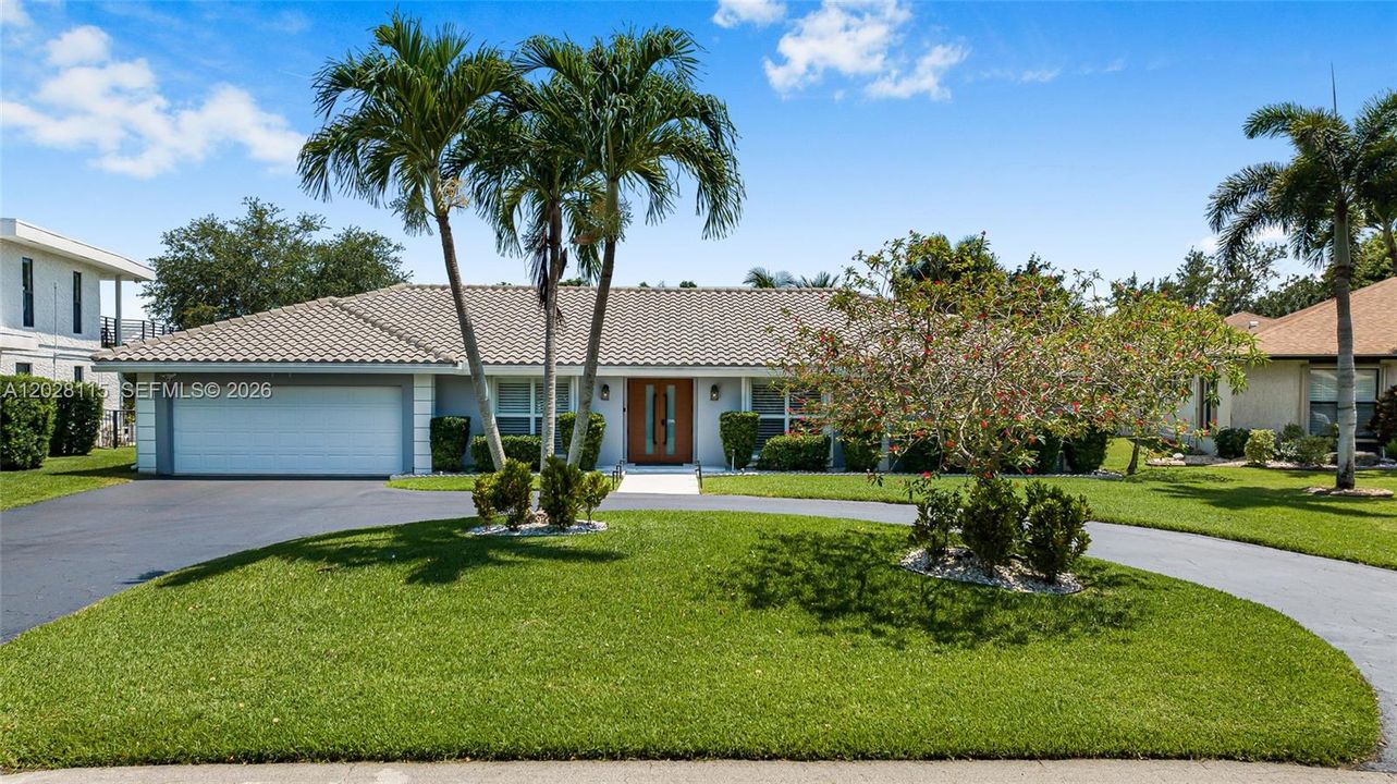 For Sale: $1,150,000 (5 beds, 3 baths, 2732 Square Feet)