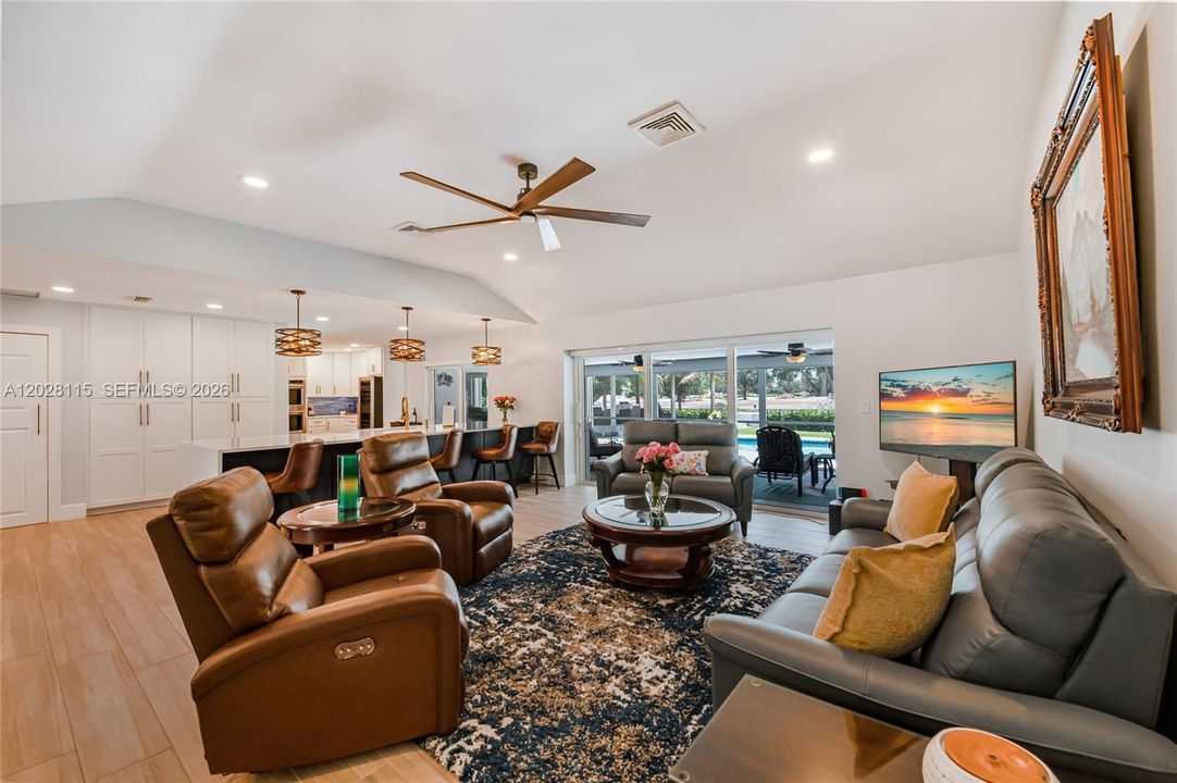 For Sale: $1,150,000 (5 beds, 3 baths, 2732 Square Feet)