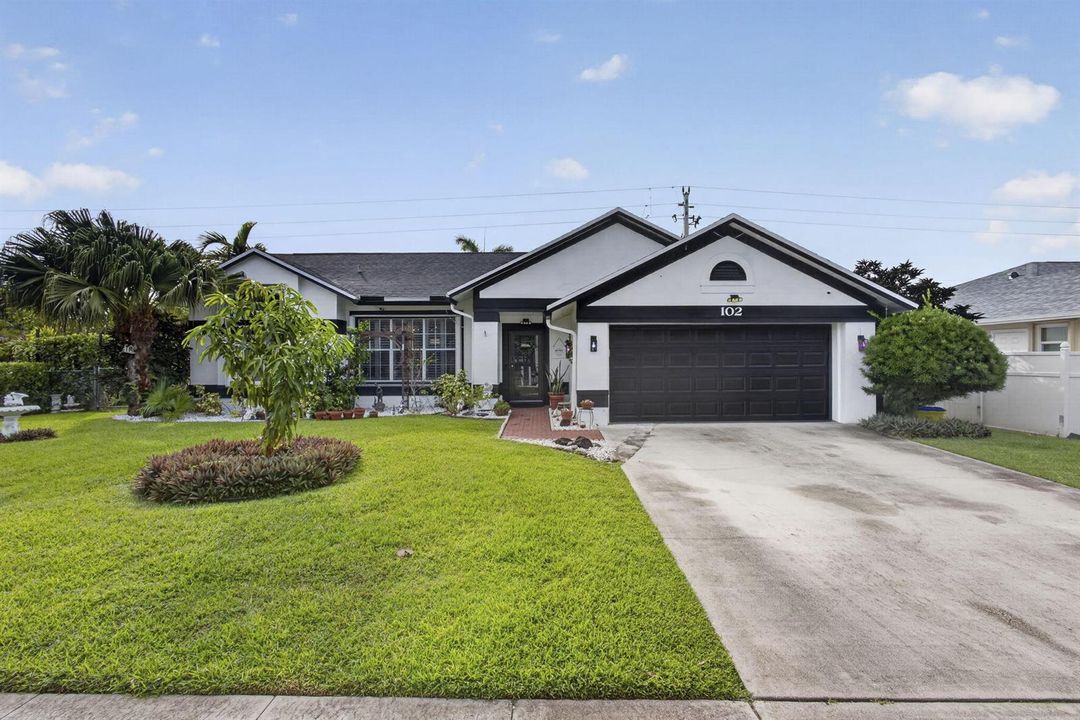 102 Royal Palm ext rev