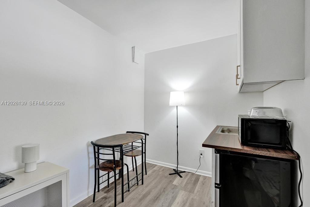 На продажу: $1,299,993 (0 спален, 0 ванн, 0 Квадратных фут)