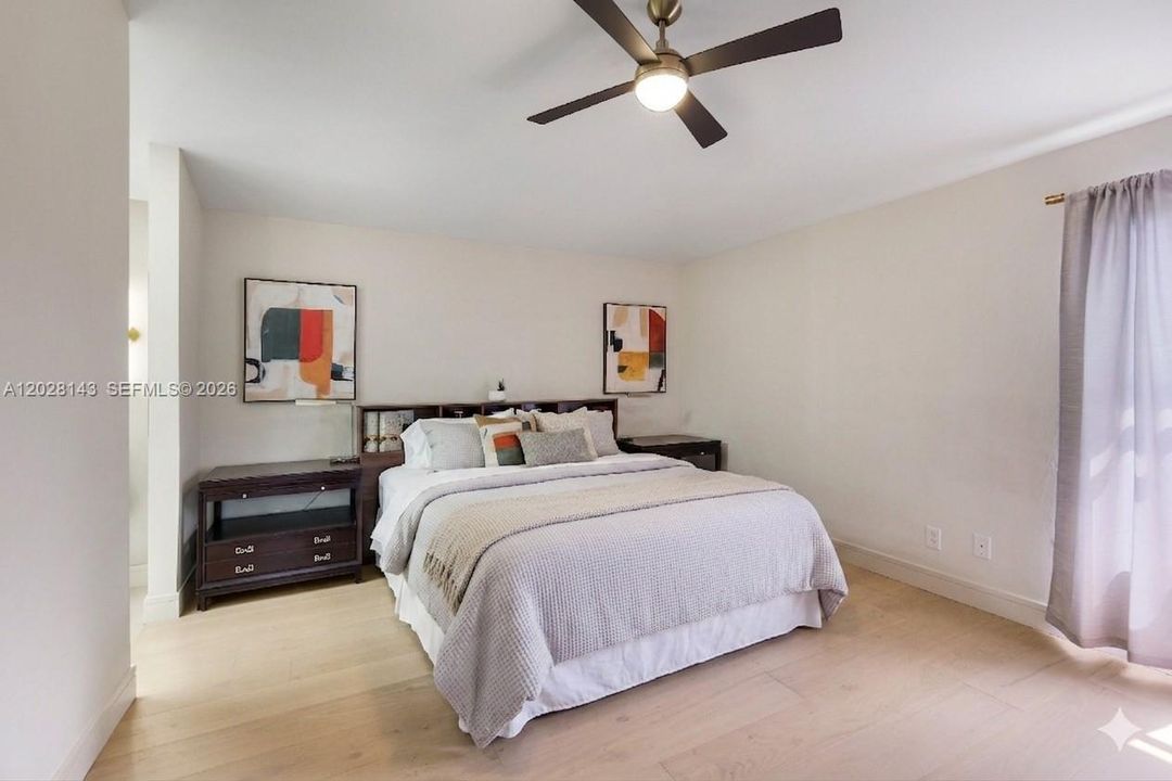 For Sale: $448,000 (2 beds, 2 baths, 1300 Square Feet)