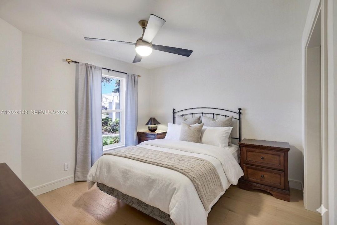For Sale: $448,000 (2 beds, 2 baths, 1300 Square Feet)