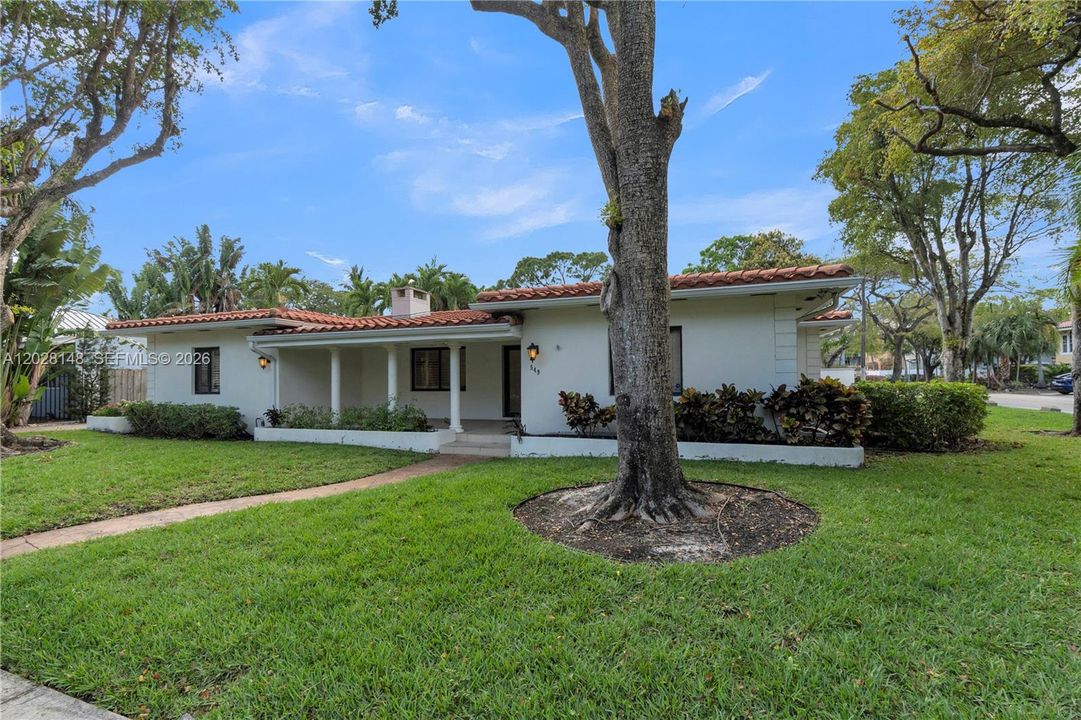 For Sale: $1,790,000 (4 beds, 4 baths, 1903 Square Feet)