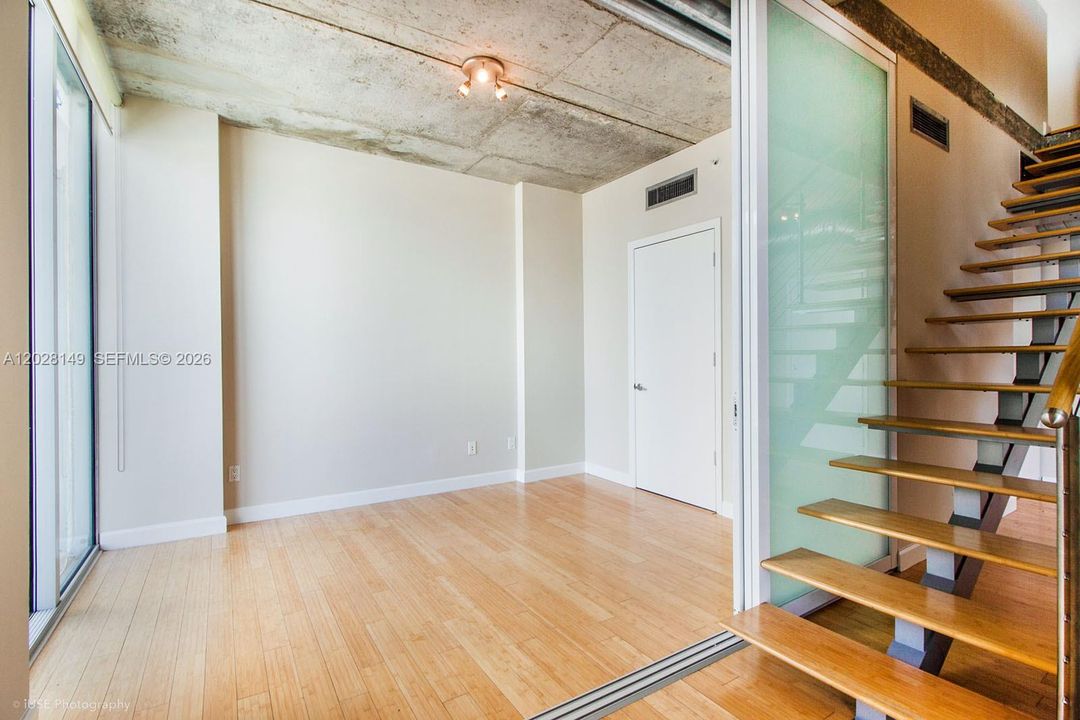 For Sale: $650,000 (2 beds, 2 baths, 1255 Square Feet)