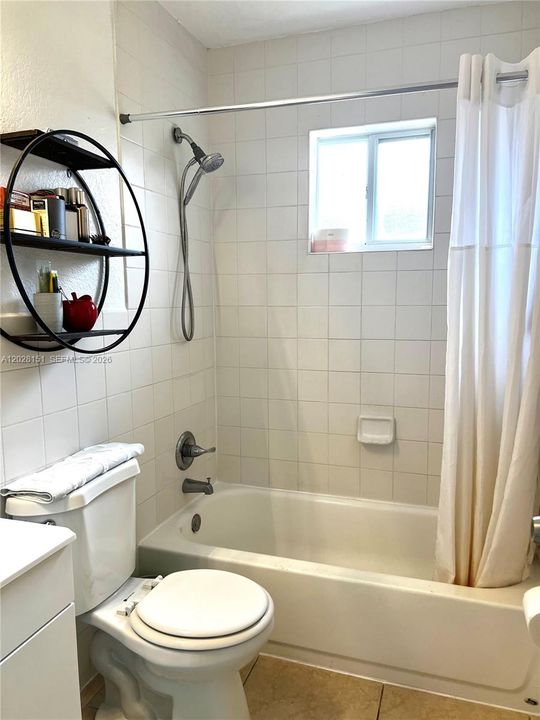 For Sale: $529,000 (4 beds, 2 baths, 1427 Square Feet)