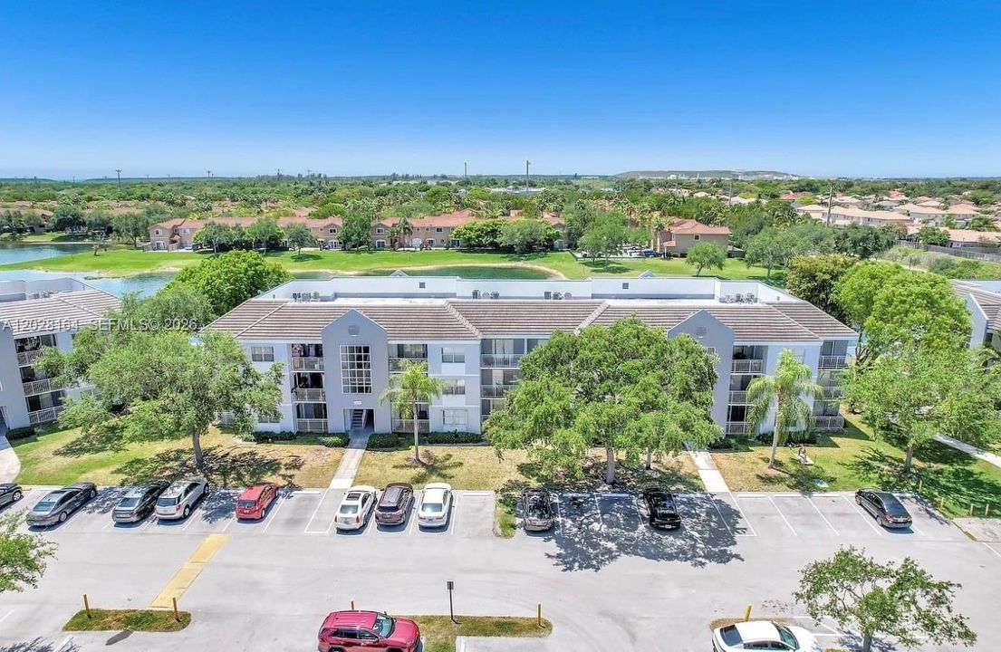 На продажу: $228,000 (1 спален, 1 ванн, 813 Квадратных фут)