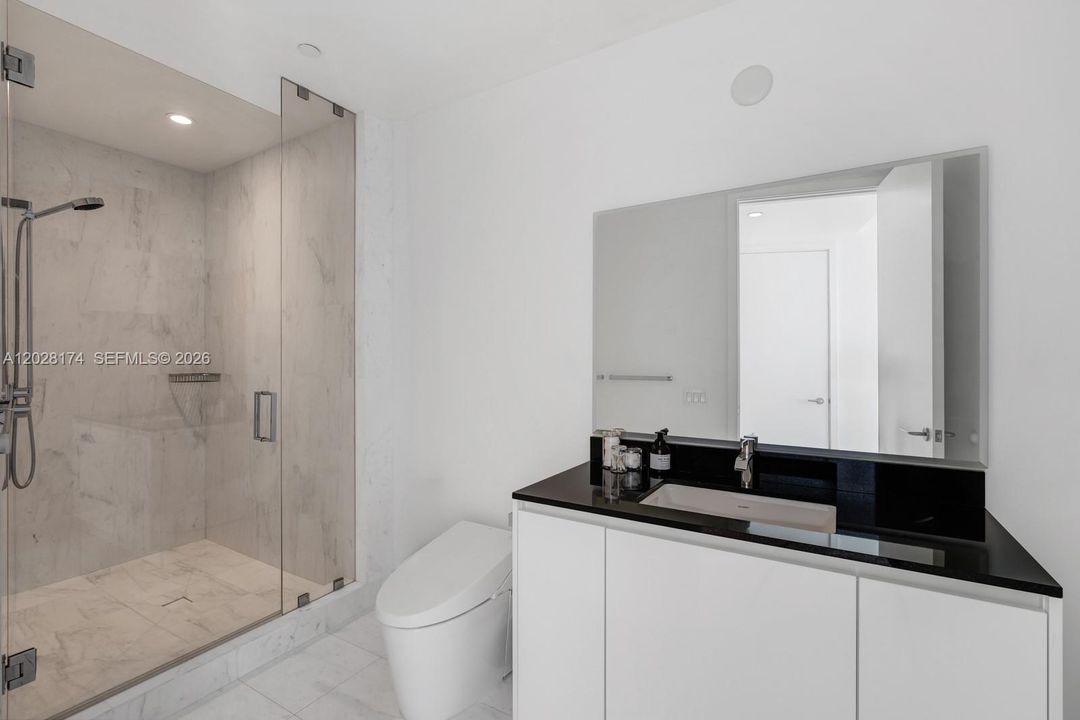 В аренду: $32,000 (4 спален, 4 ванн, 3555 Квадратных фут)