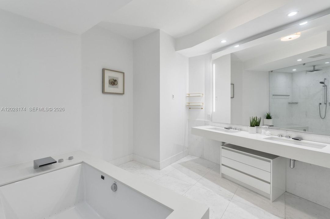 В аренду: $32,000 (4 спален, 4 ванн, 3555 Квадратных фут)