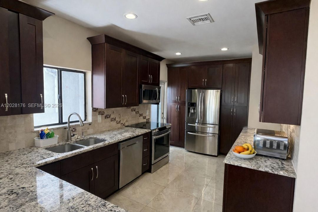 For Sale: $799,000 (3 beds, 2 baths, 1945 Square Feet)