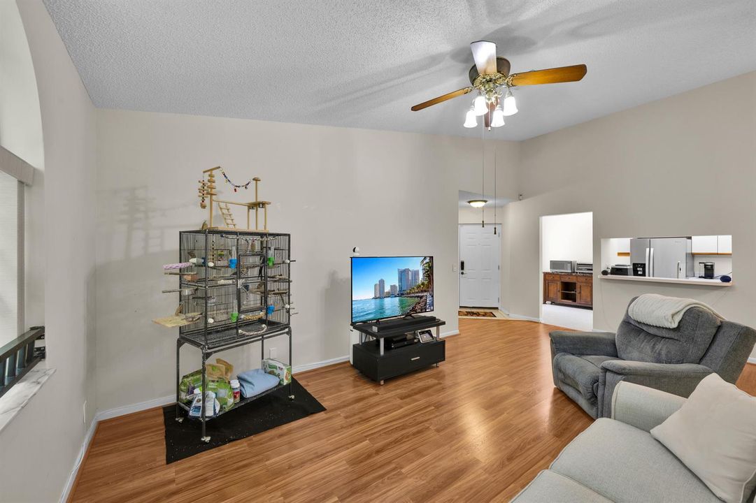 10791 NW 14th St #292 00004