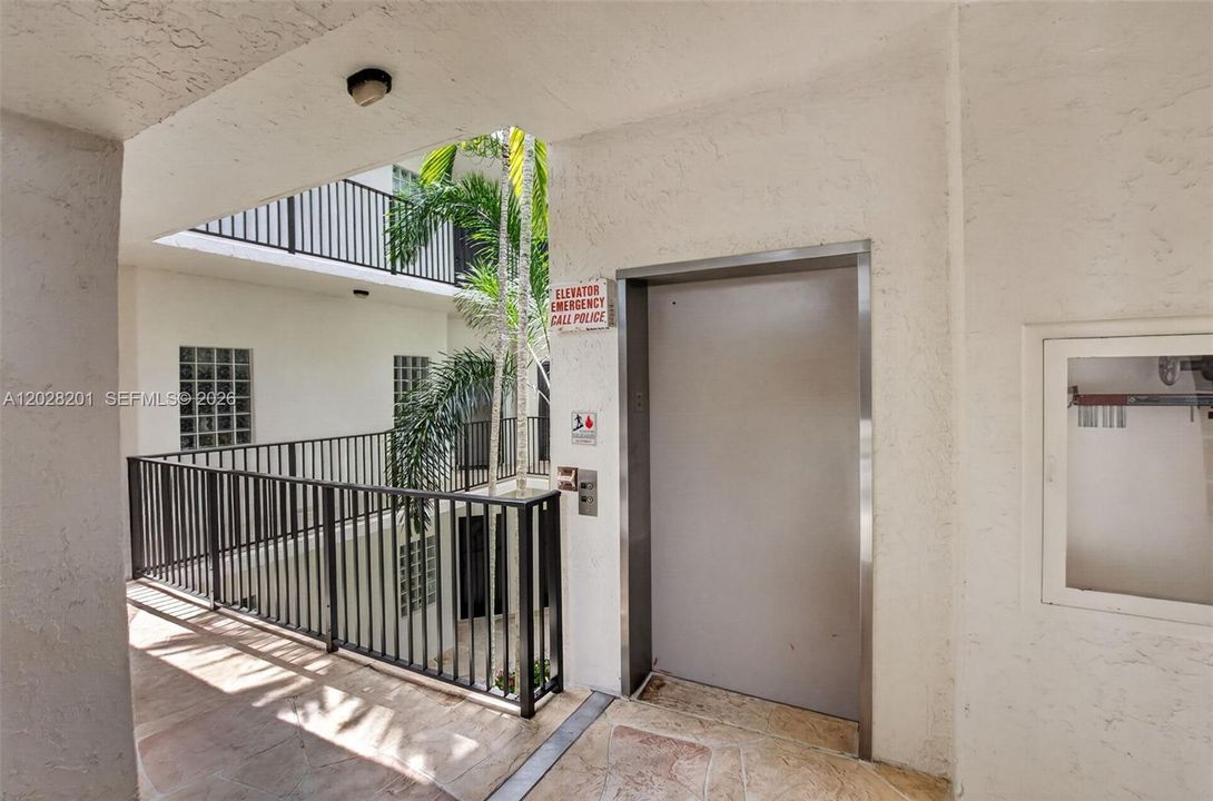 En Venta: $209,900 (3 camas, 2 baños, 1374 Pies cuadrados)