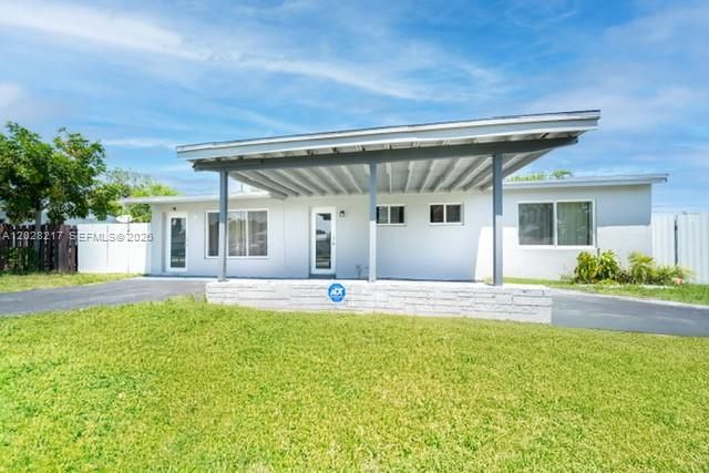 For Rent: $3,600 (3 beds, 2 baths, 1248 Square Feet)