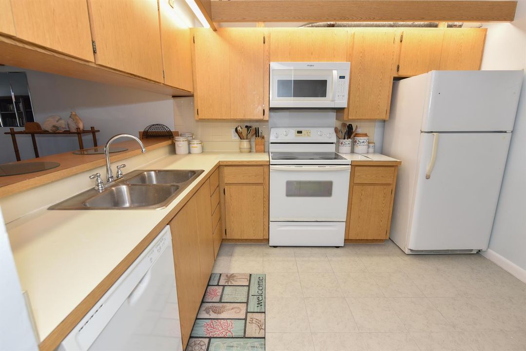 601 S Seas Dr_#303_MArina Brier_5