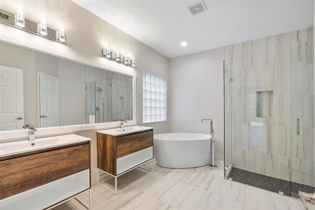 6364 NW 78th Dr_03