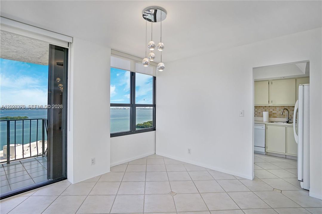 En Venta: $550,000 (2 camas, 2 baños, 1336 Pies cuadrados)