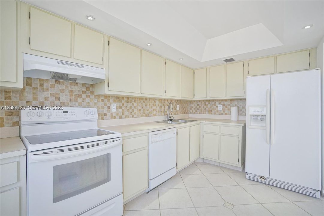 En Venta: $550,000 (2 camas, 2 baños, 1336 Pies cuadrados)