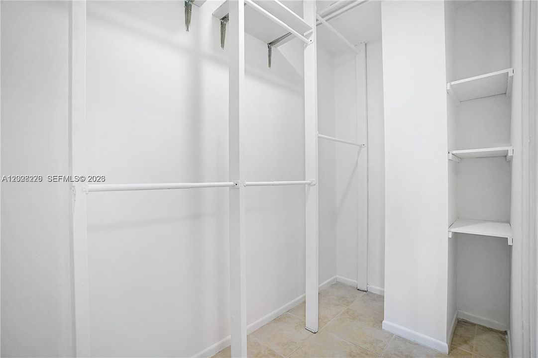 En Venta: $550,000 (2 camas, 2 baños, 1336 Pies cuadrados)