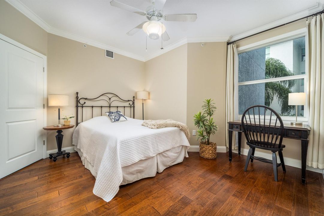 875 NW Flagler Ave #203-16