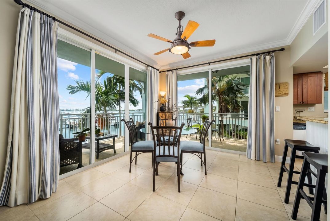 875 NW Flagler Ave #203-4