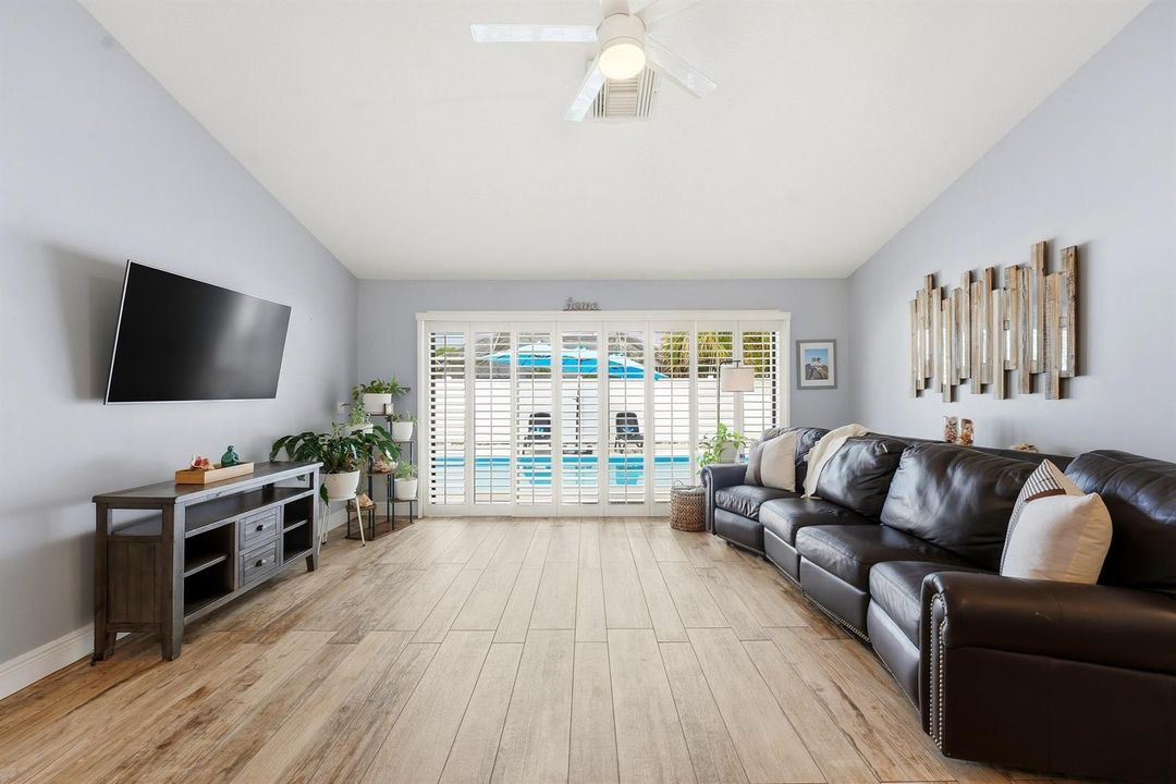 07_living room
