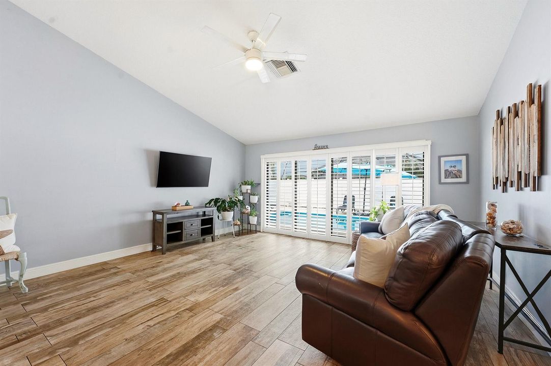 08_living room