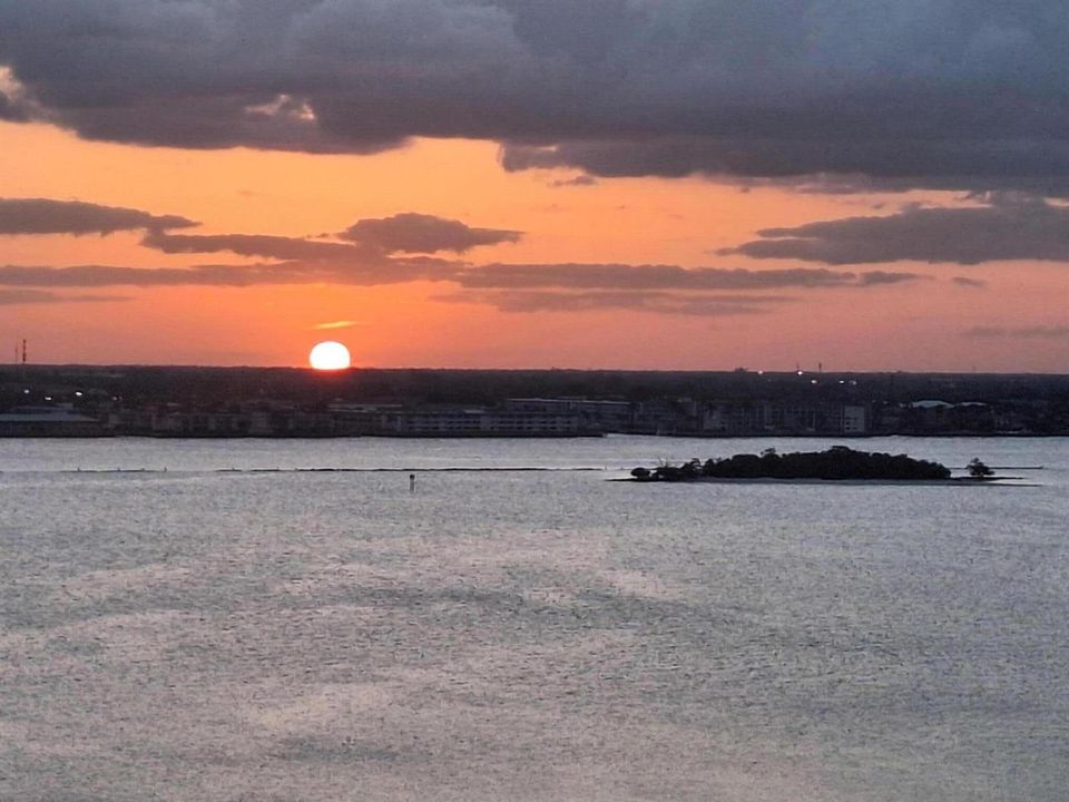 sunset 10c