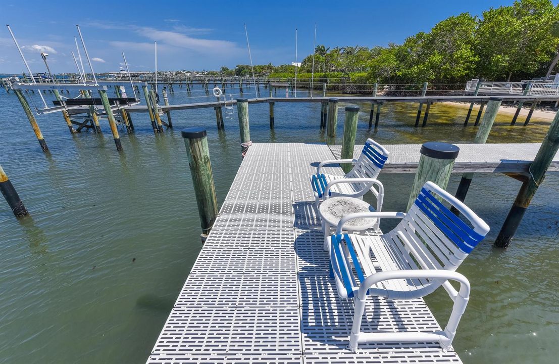 5157 NE Shore Village Terrace-print-040-