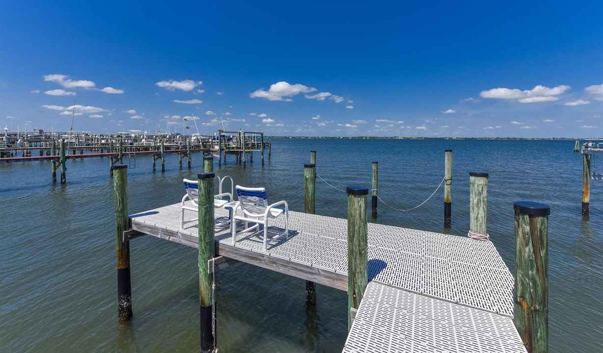 5157 NE Shore Village Terrace-print-038-