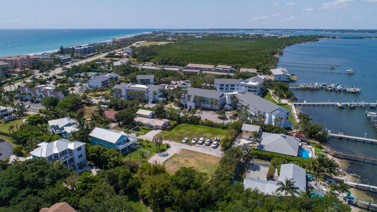 5157 NE Shore Village Terrace-print-016-