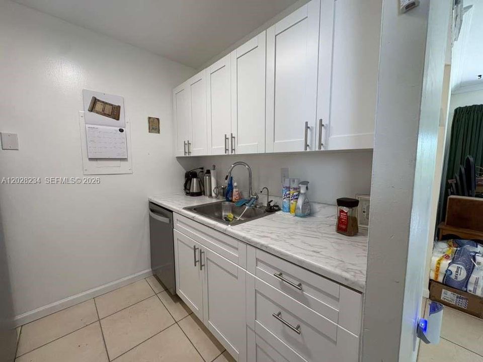 В аренду: $1,600 (1 спален, 1 ванн, 576 Квадратных фут)