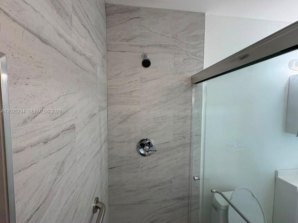 For Rent: $1,350 (1 beds, 1 baths, 576 Square Feet)