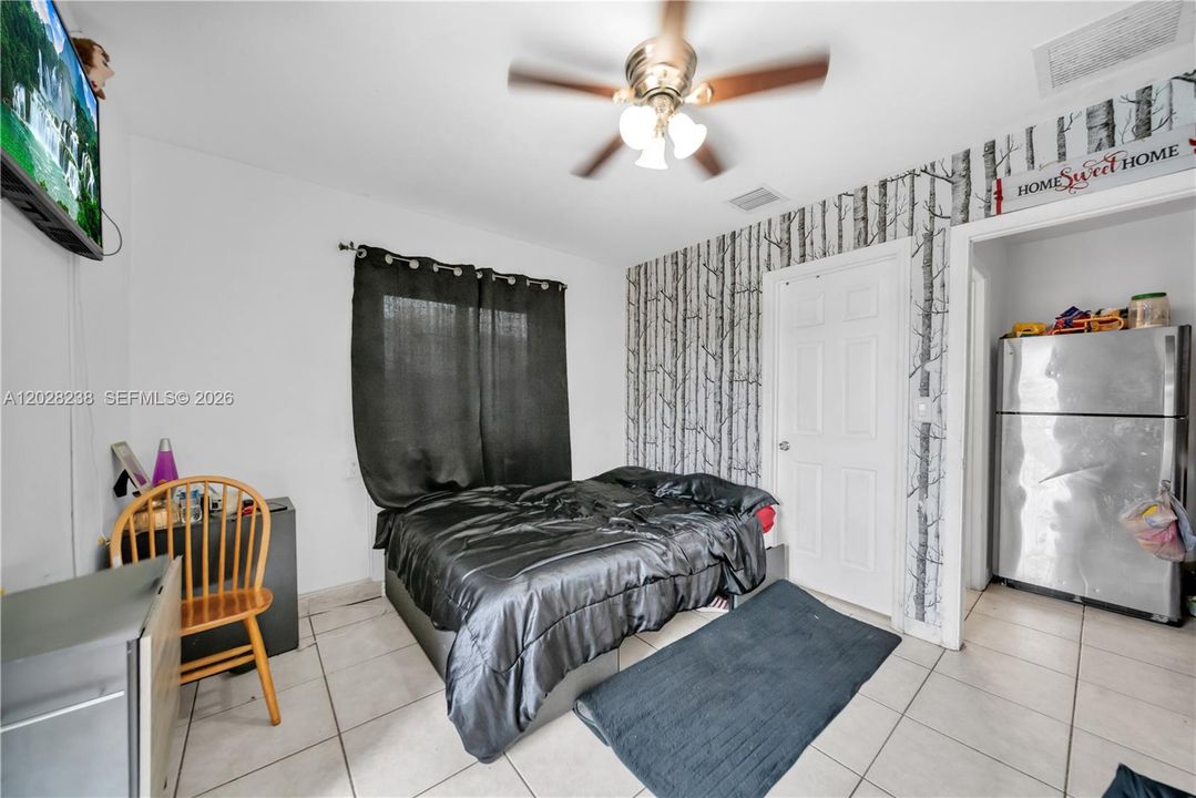 Vendido Recientemente: $589,900 (4 camas, 3 baños, 1250 Pies cuadrados)