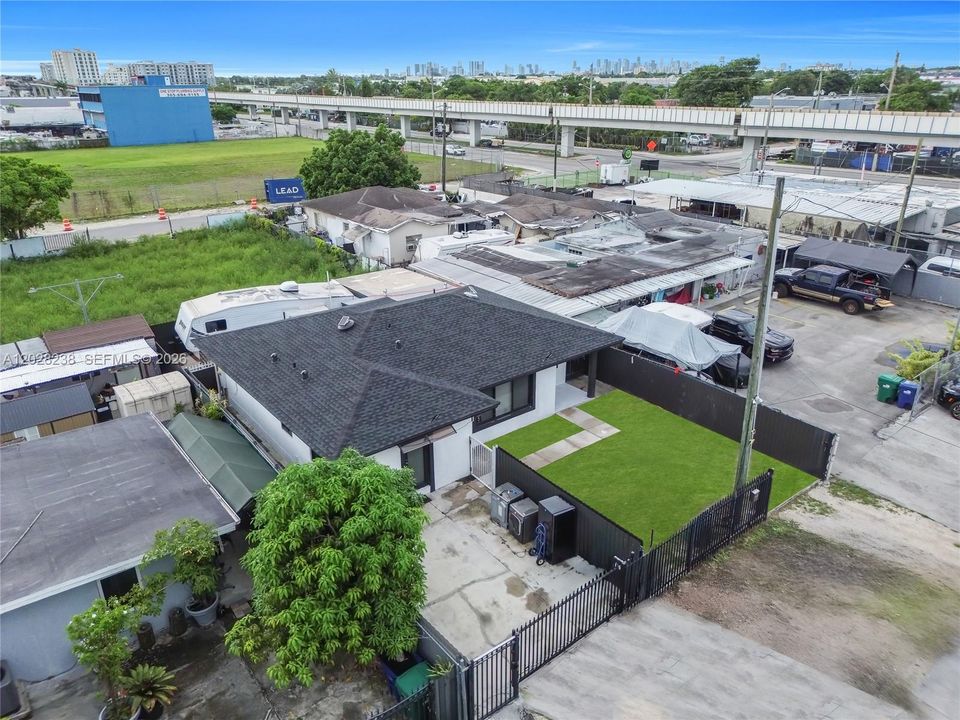 Vendido Recientemente: $589,900 (4 camas, 3 baños, 1250 Pies cuadrados)