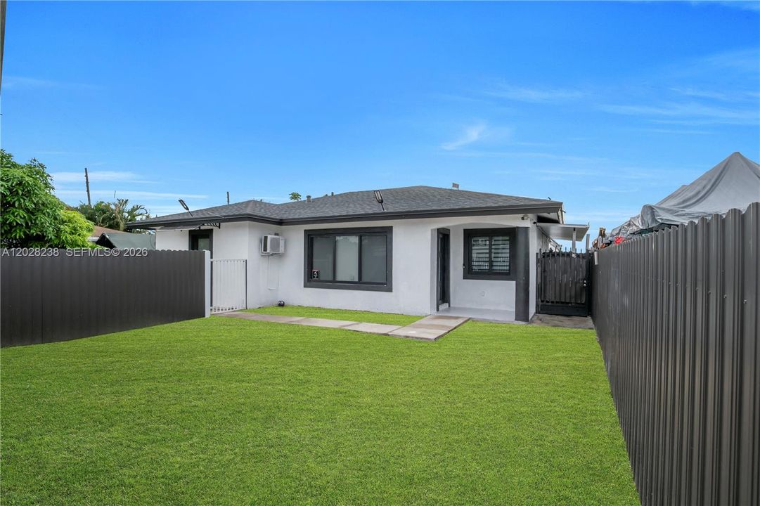 Vendido Recientemente: $589,900 (4 camas, 3 baños, 1250 Pies cuadrados)