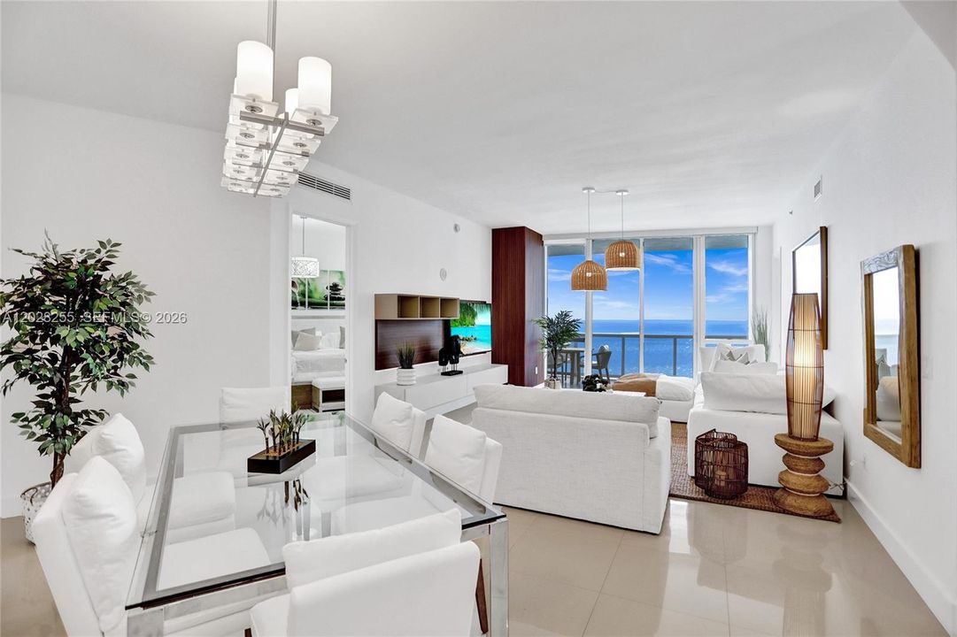 Под контрактом: $1,855,000 (3 спален, 3 ванн, 2106 Квадратных фут)