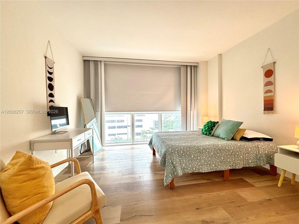 For Rent: $3,500 (2 beds, 2 baths, 1065 Square Feet)