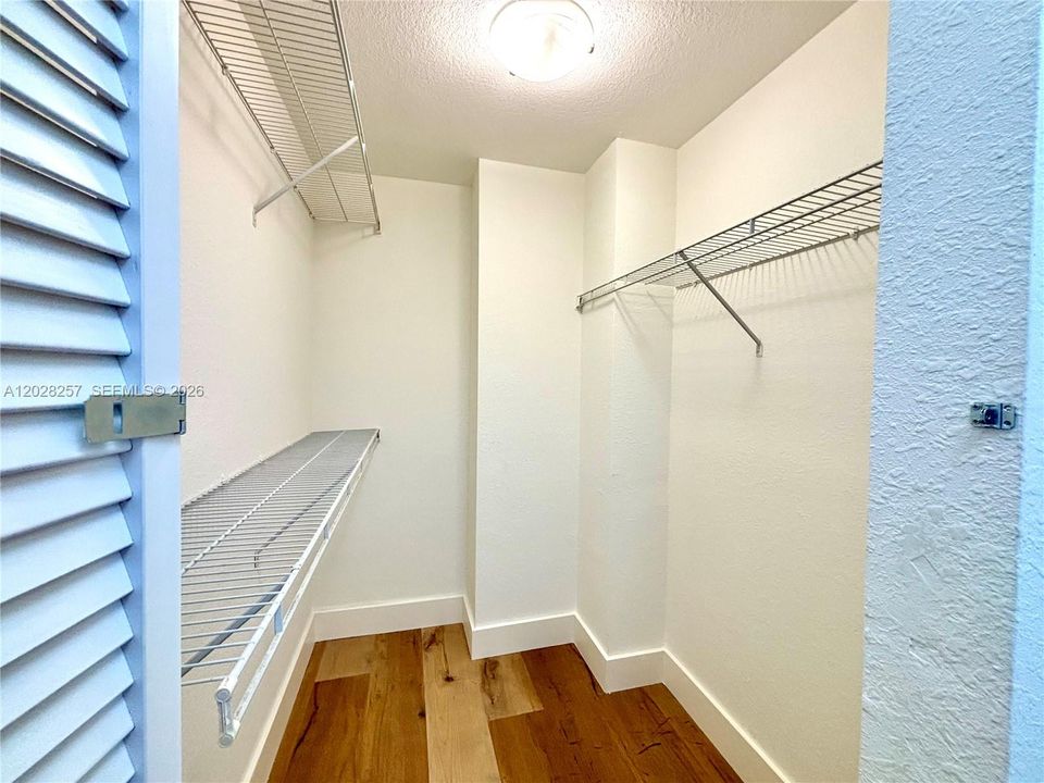 For Rent: $3,500 (2 beds, 2 baths, 1065 Square Feet)
