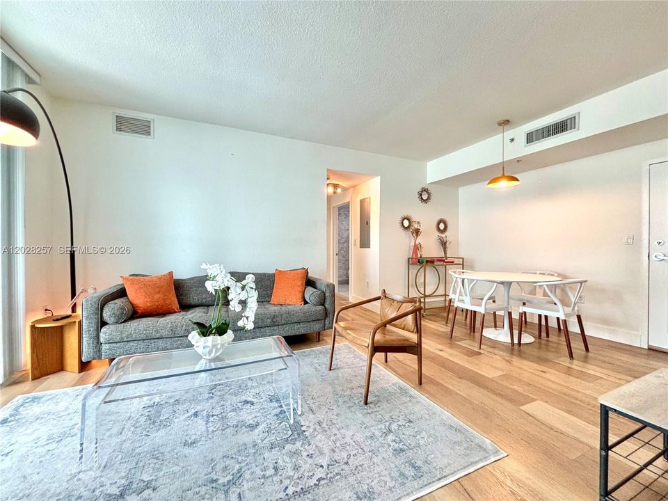 For Rent: $3,500 (2 beds, 2 baths, 1065 Square Feet)