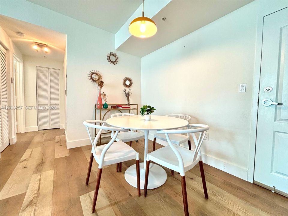 For Rent: $3,500 (2 beds, 2 baths, 1065 Square Feet)