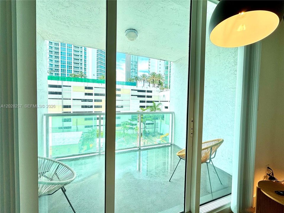 For Rent: $3,500 (2 beds, 2 baths, 1065 Square Feet)