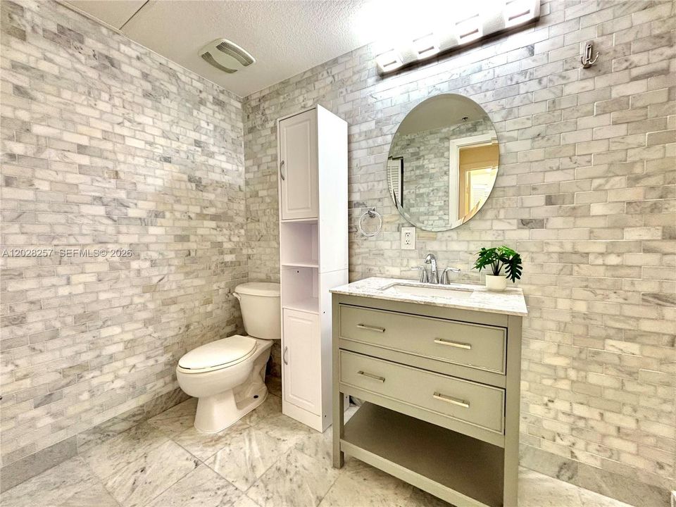 For Rent: $3,500 (2 beds, 2 baths, 1065 Square Feet)