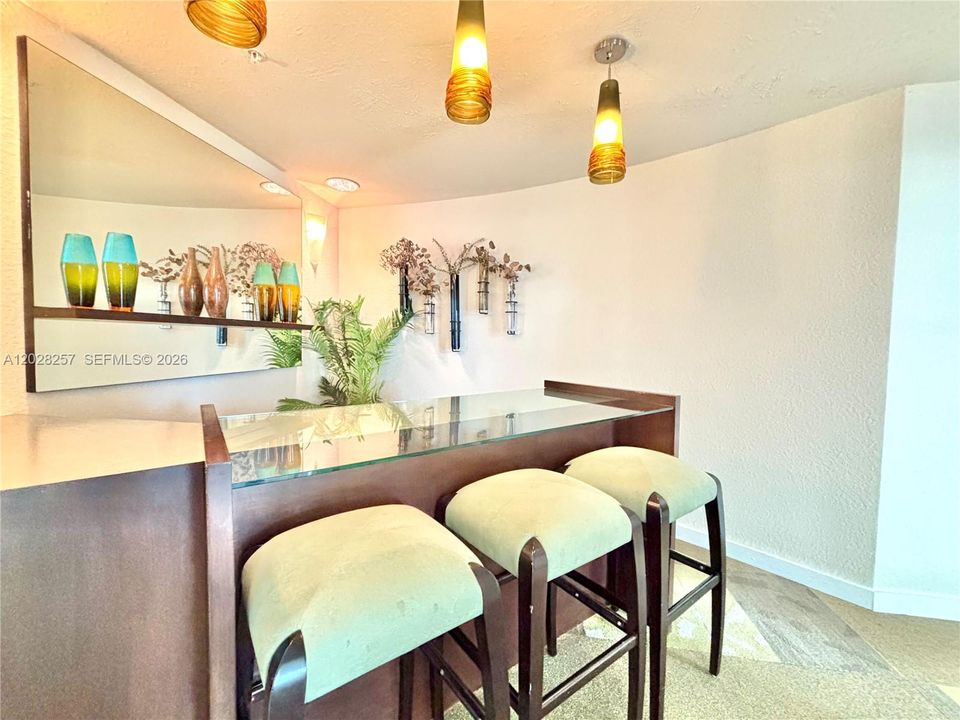 For Rent: $3,500 (2 beds, 2 baths, 1065 Square Feet)