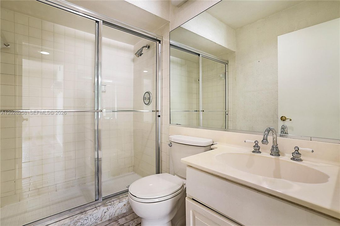 Shower in Guest suites