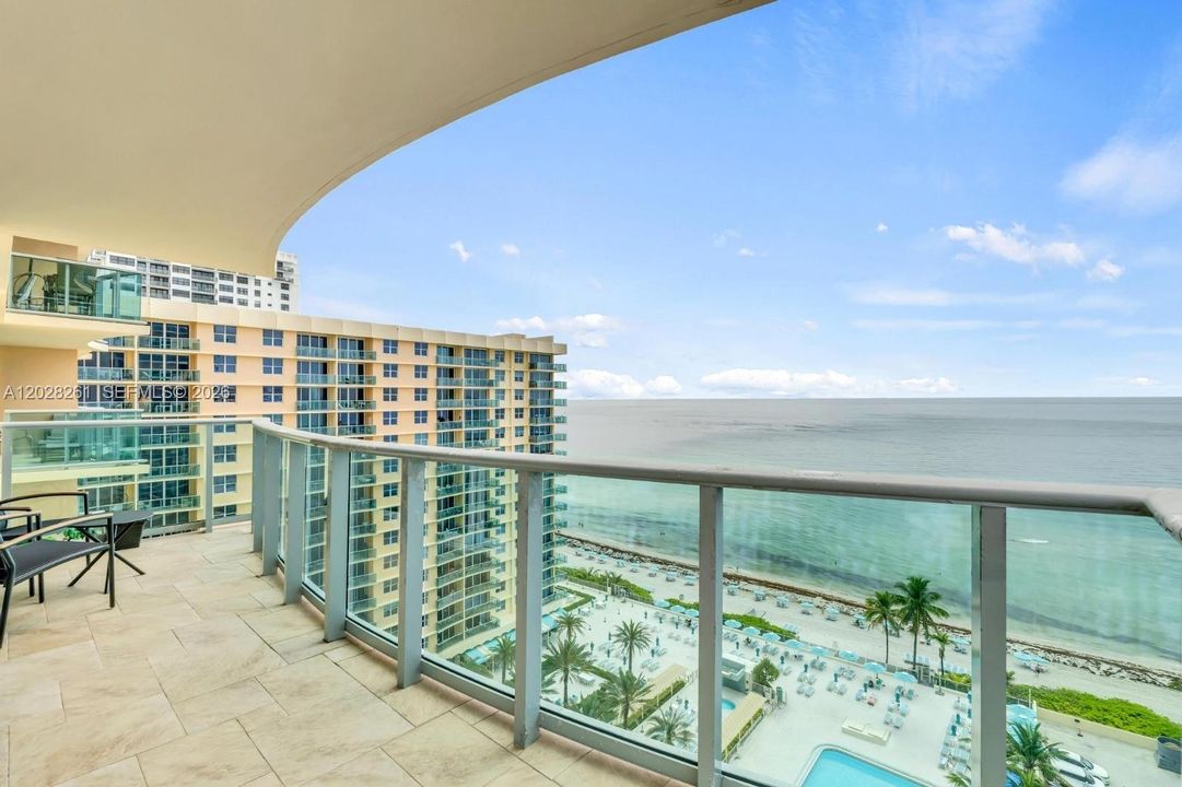 Activo con contrato: $869,000 (2 camas, 2 baños, 1198 Pies cuadrados)