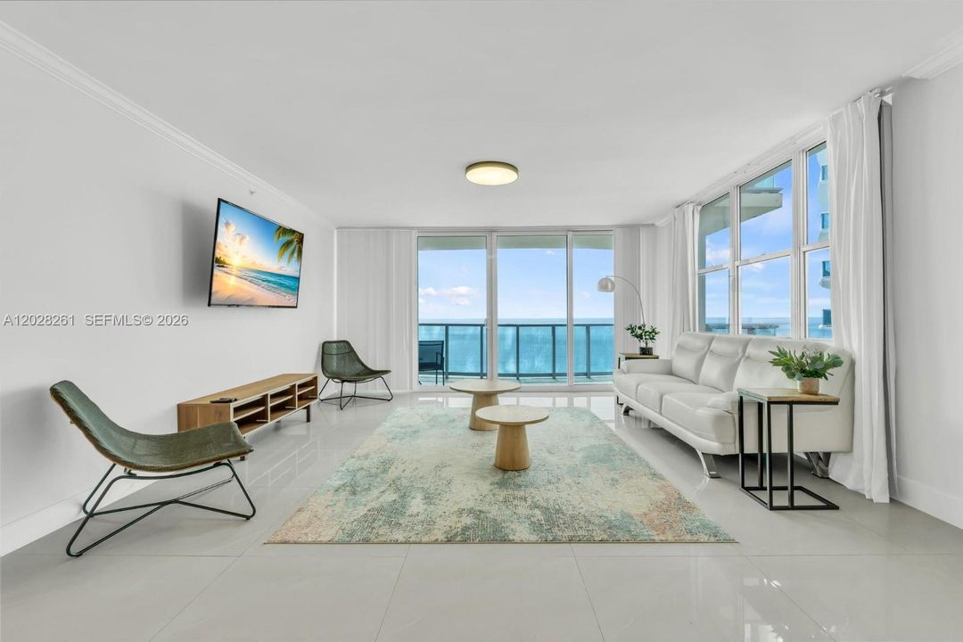 Activo con contrato: $869,000 (2 camas, 2 baños, 1198 Pies cuadrados)